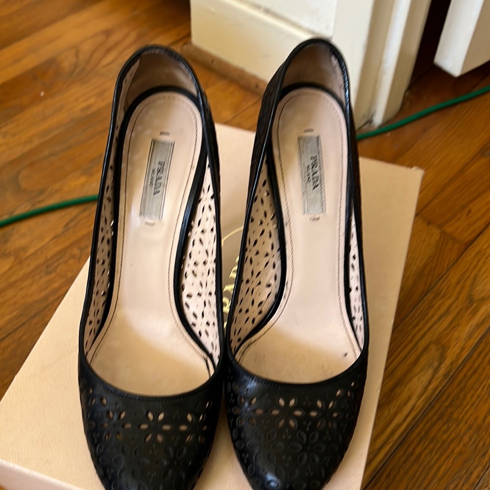Prada perforated pump in the black